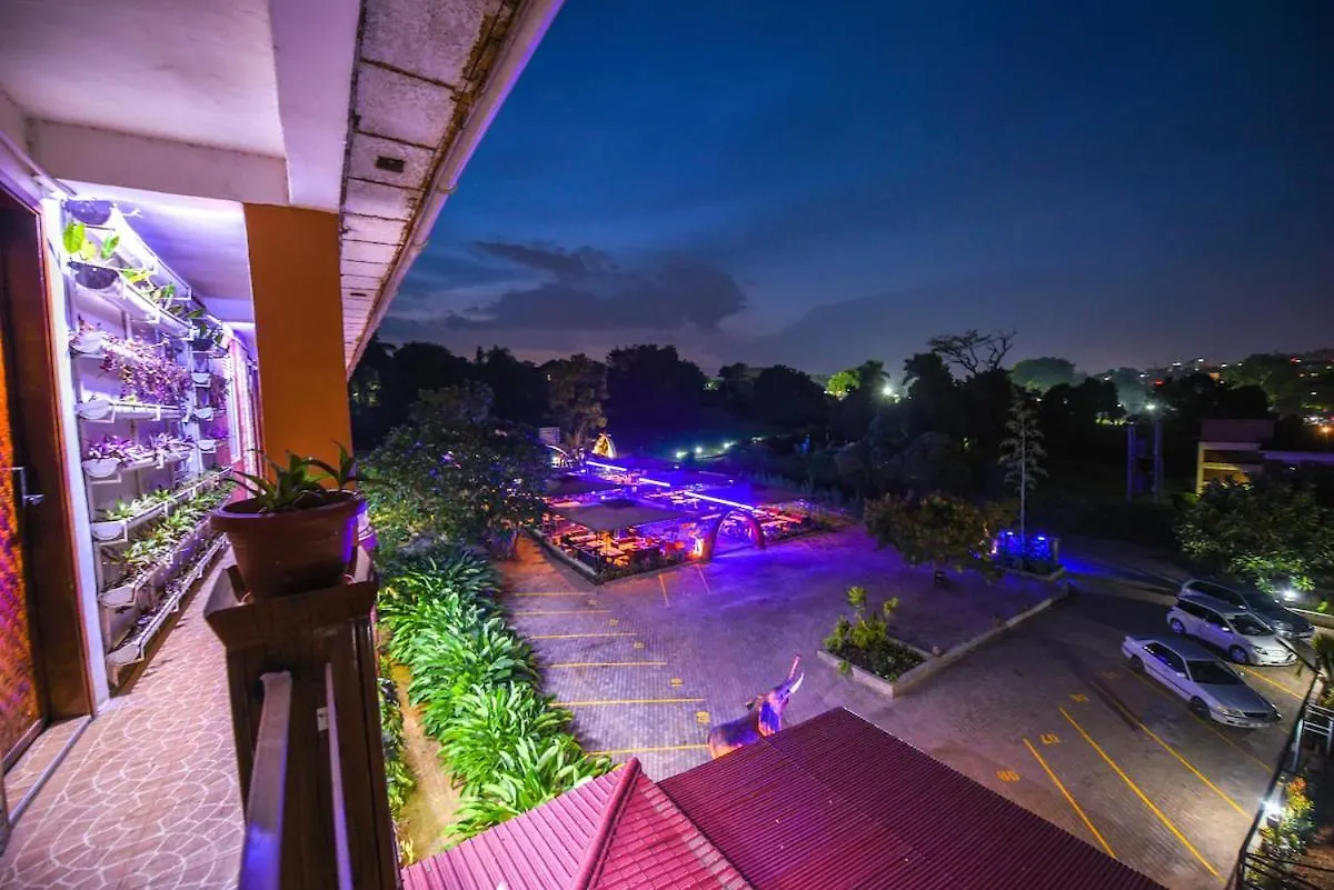 ****  African Tribe Hotel Kampala Uganda