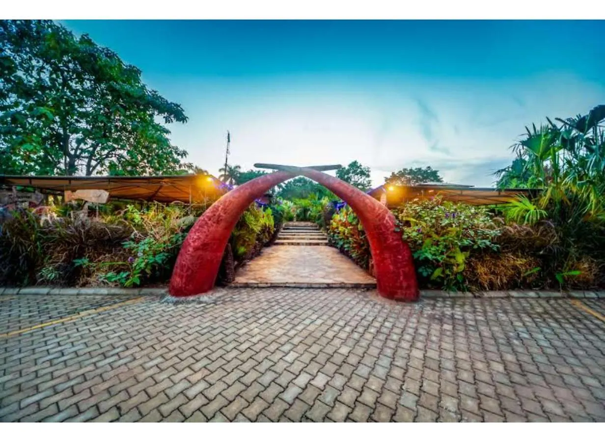 African Tribe Hotel Kampala 4*,